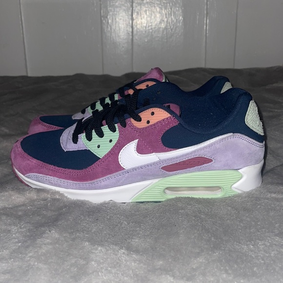 11.5 Nike Air Max. Purple, blue, green. - Picture 2 of 2